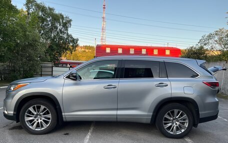 Toyota Highlander III, 2014 год, 3 190 000 рублей, 3 фотография