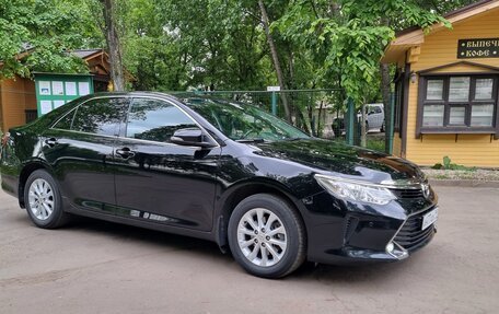 Toyota Camry, 2017 год, 2 650 000 рублей, 3 фотография