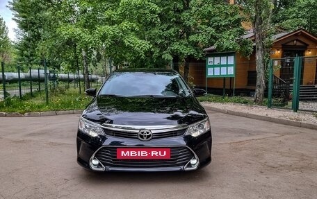 Toyota Camry, 2017 год, 2 650 000 рублей, 2 фотография