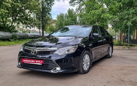 Toyota Camry, 2017 год, 2 650 000 рублей, 9 фотография