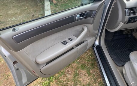 Audi A6, 2002 год, 640 000 рублей, 11 фотография