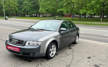 Audi A4, 2004 год, 590 000 рублей, 4 фотография