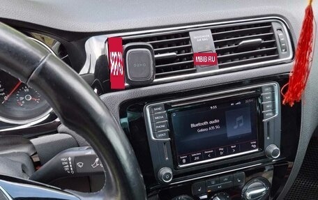 Volkswagen Jetta VI, 2016 год, 1 400 000 рублей, 13 фотография