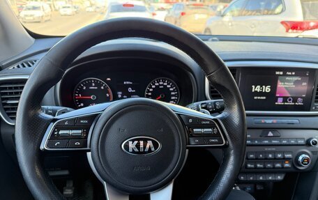 KIA Sportage IV рестайлинг, 2018 год, 2 800 000 рублей, 10 фотография