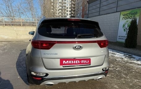 KIA Sportage IV рестайлинг, 2018 год, 2 800 000 рублей, 4 фотография