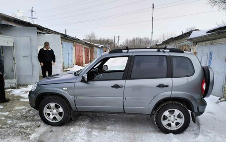 Chevrolet Niva I рестайлинг, 2017 год, 650 000 рублей, 3 фотография