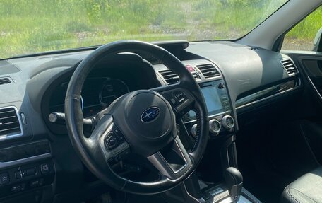 Subaru Forester, 2017 год, 1 795 000 рублей, 6 фотография