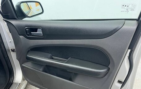 Ford Focus II рестайлинг, 2006 год, 300 000 рублей, 24 фотография