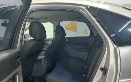 Ford Focus II рестайлинг, 2006 год, 300 000 рублей, 23 фотография