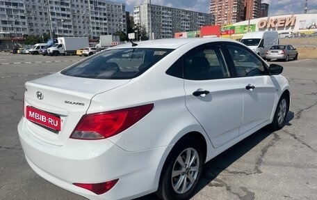 Hyundai Solaris II рестайлинг, 2015 год, 740 000 рублей, 3 фотография