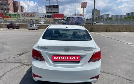 Hyundai Solaris II рестайлинг, 2015 год, 740 000 рублей, 9 фотография