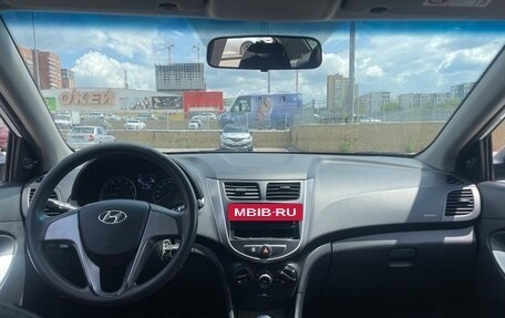 Hyundai Solaris II рестайлинг, 2015 год, 740 000 рублей, 11 фотография