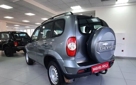 Chevrolet Niva I рестайлинг, 2012 год, 450 000 рублей, 7 фотография