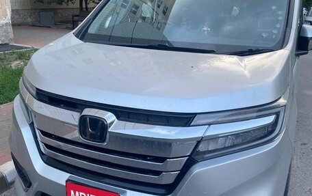 Honda Stepwgn IV, 2020 год, 2 850 000 рублей, 1 фотография