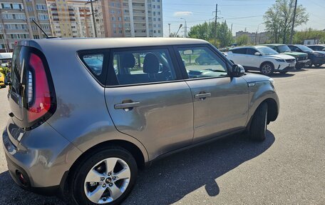 KIA Soul II рестайлинг, 2018 год, 1 450 000 рублей, 13 фотография