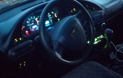 Chevrolet Niva I рестайлинг, 2004 год, 275 000 рублей, 1 фотография