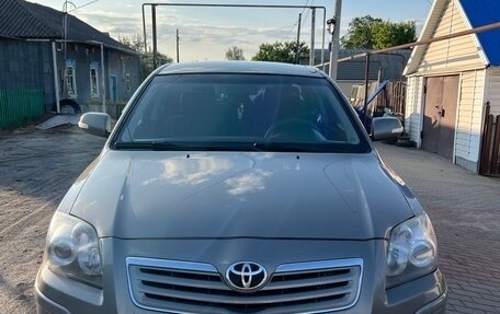 Toyota Avensis III рестайлинг, 2006 год, 840 000 рублей, 1 фотография