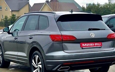 Volkswagen Touareg III, 2019 год, 8 500 000 рублей, 6 фотография