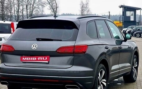 Volkswagen Touareg III, 2019 год, 8 500 000 рублей, 7 фотография