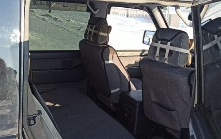 Nissan Safari IV, 1994 год, 2 200 000 рублей, 12 фотография