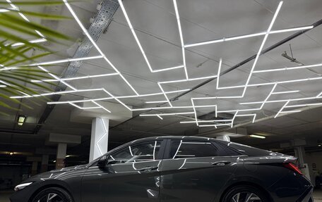 Hyundai Elantra, 2023 год, 2 100 000 рублей, 16 фотография