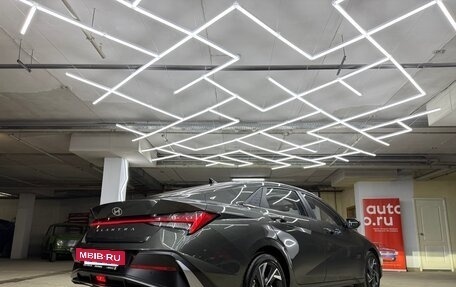 Hyundai Elantra, 2023 год, 2 100 000 рублей, 13 фотография