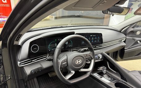 Hyundai Elantra, 2023 год, 2 100 000 рублей, 23 фотография
