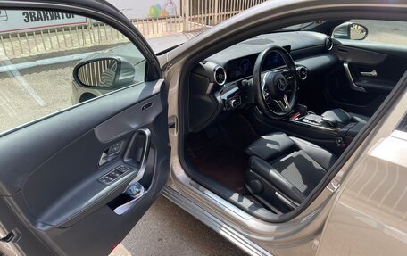 Mercedes-Benz A-Класс, 2019 год, 2 300 000 рублей, 9 фотография
