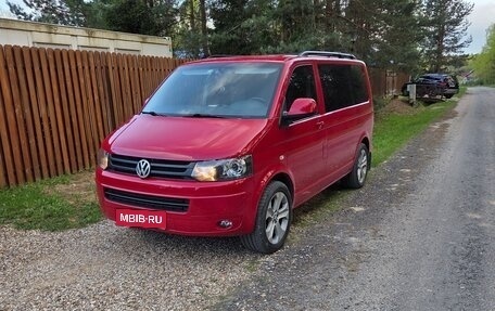 Volkswagen Caravelle T5, 2012 год, 1 900 000 рублей, 1 фотография