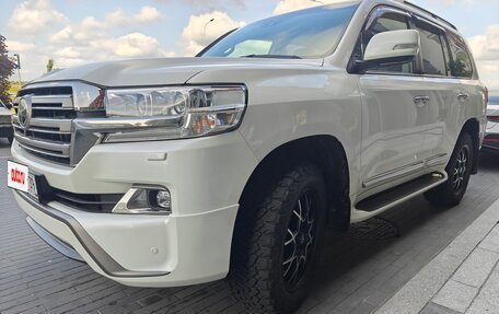 Toyota Land Cruiser 200, 2016 год, 6 000 000 рублей, 3 фотография