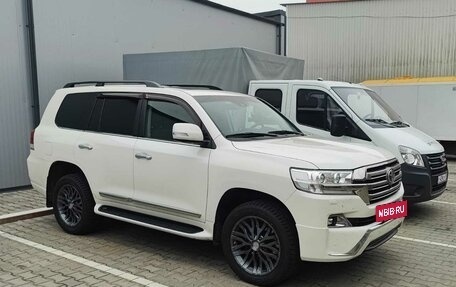 Toyota Land Cruiser 200, 2016 год, 6 000 000 рублей, 10 фотография