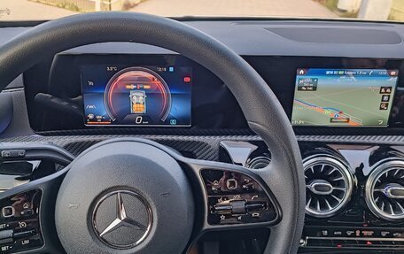 Mercedes-Benz A-Класс, 2019 год, 2 690 000 рублей, 12 фотография