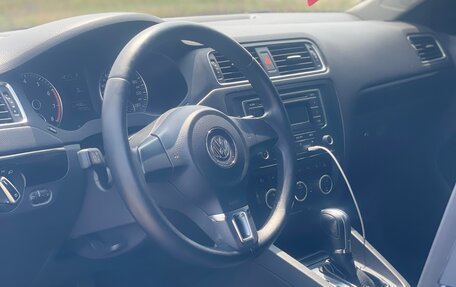 Volkswagen Jetta VI, 2013 год, 975 000 рублей, 8 фотография