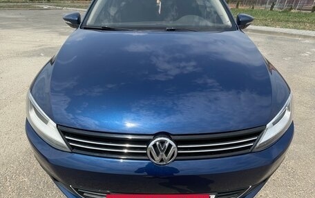 Volkswagen Jetta VI, 2013 год, 975 000 рублей, 7 фотография
