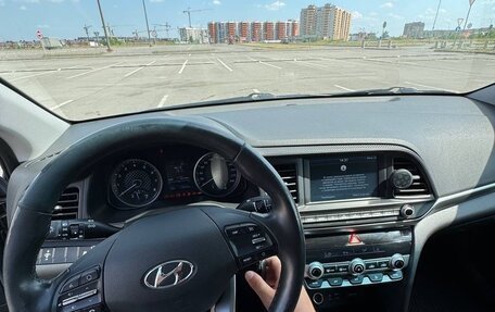 Hyundai Elantra VI рестайлинг, 2020 год, 1 650 000 рублей, 10 фотография