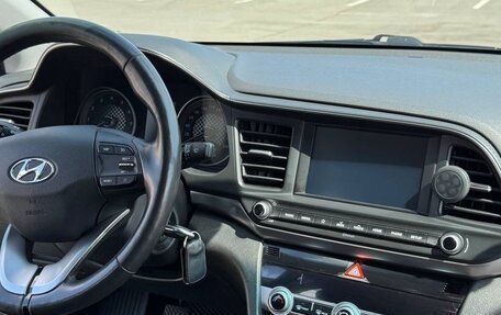 Hyundai Elantra VI рестайлинг, 2020 год, 1 650 000 рублей, 12 фотография