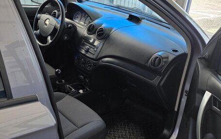 Chevrolet Aveo III, 2010 год, 550 000 рублей, 4 фотография