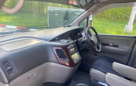 Nissan Elgrand I, 2000 год, 730 000 рублей, 17 фотография