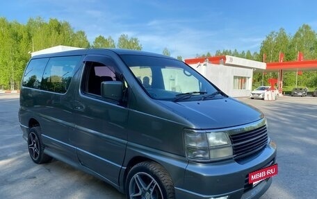 Nissan Elgrand I, 2000 год, 730 000 рублей, 15 фотография