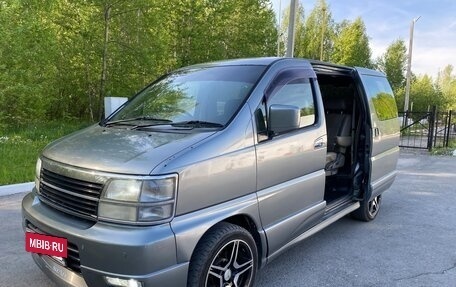 Nissan Elgrand I, 2000 год, 730 000 рублей, 16 фотография