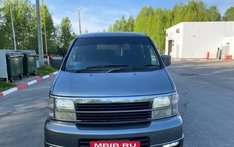 Nissan Elgrand I, 2000 год, 730 000 рублей, 12 фотография