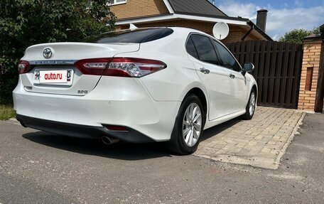 Toyota Camry, 2021 год, 3 250 000 рублей, 5 фотография