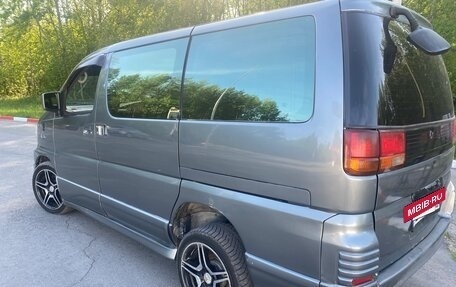 Nissan Elgrand I, 2000 год, 730 000 рублей, 20 фотография