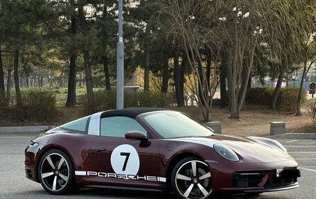 Porsche 911, 2021 год, 30 000 000 рублей, 2 фотография
