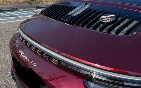 Porsche 911, 2021 год, 30 000 000 рублей, 8 фотография