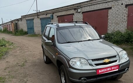 Chevrolet Niva I рестайлинг, 2011 год, 390 000 рублей, 2 фотография