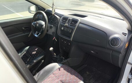 Renault Logan II, 2019 год, 430 000 рублей, 7 фотография