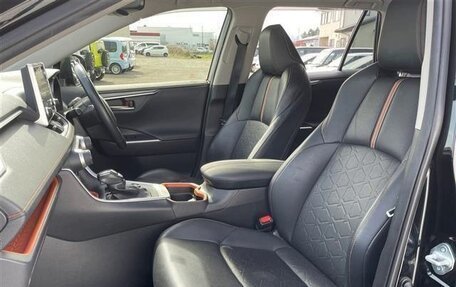 Toyota RAV4, 2022 год, 1 984 000 рублей, 16 фотография