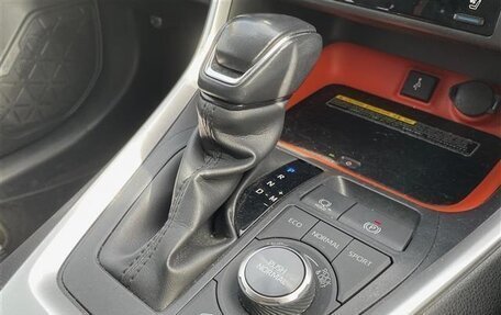 Toyota RAV4, 2022 год, 1 984 000 рублей, 14 фотография