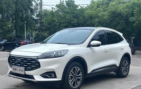 Ford Escape, 2021 год, 1 860 548 рублей, 3 фотография
